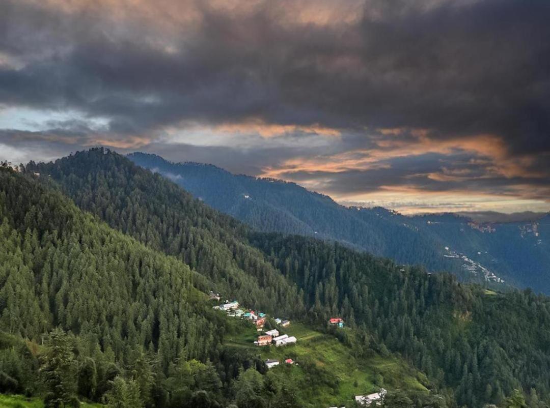 The Heritage Home Kasauli I Pine View Serviced Villa I Best Seller I Vacations I Family Events I Sky Bonfire I Kasauli By Exotic Stays المظهر الخارجي الصورة